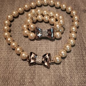 Elegant Pearl Necklace and Bracelet Set with Silver Bow
